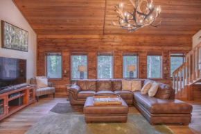 Aspencliffe Home - Peaceful - Spacious - Hot Tub